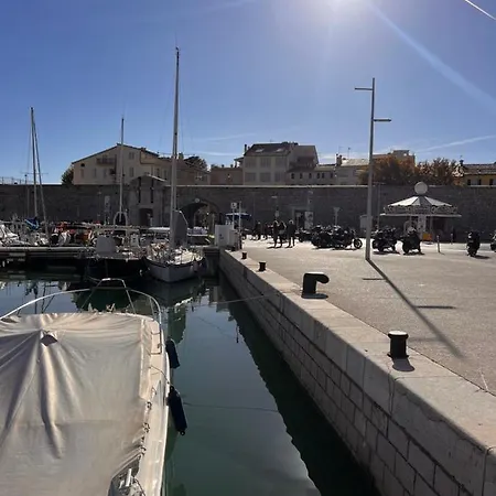 Botel Location Cote D Azur *