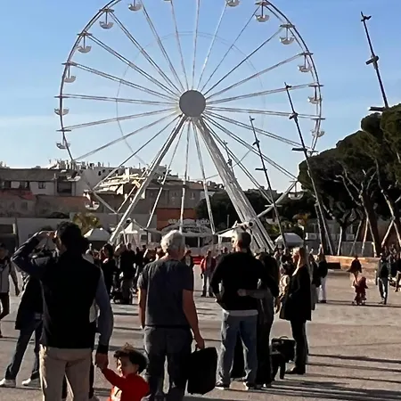 Location Cote D Azur Botel Antibes
