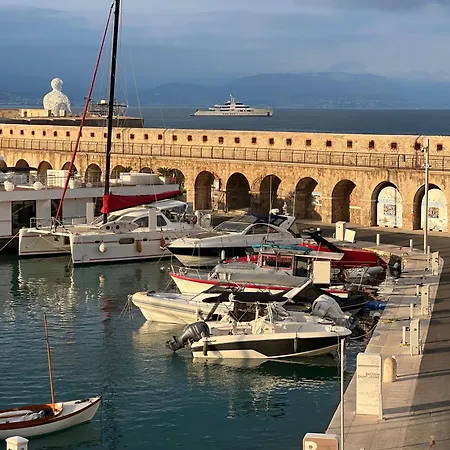 Bateau-hôtel Location Cote D Azur Antibes